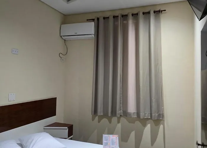 Hotel Santos Inn